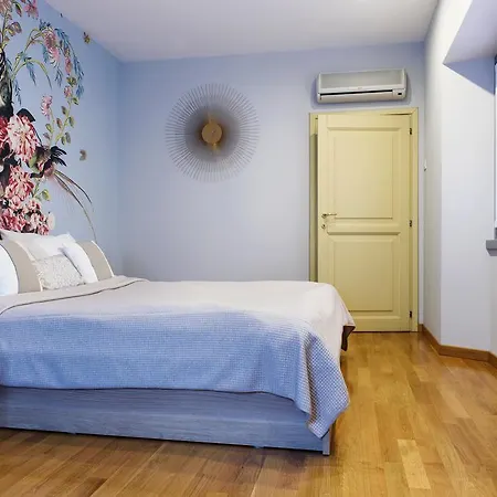 Lora Luxury House * 코모